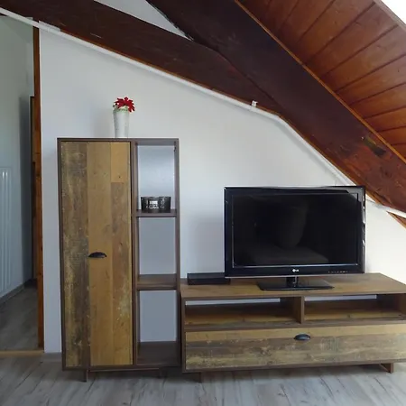 Magdalena Apartamento Eger